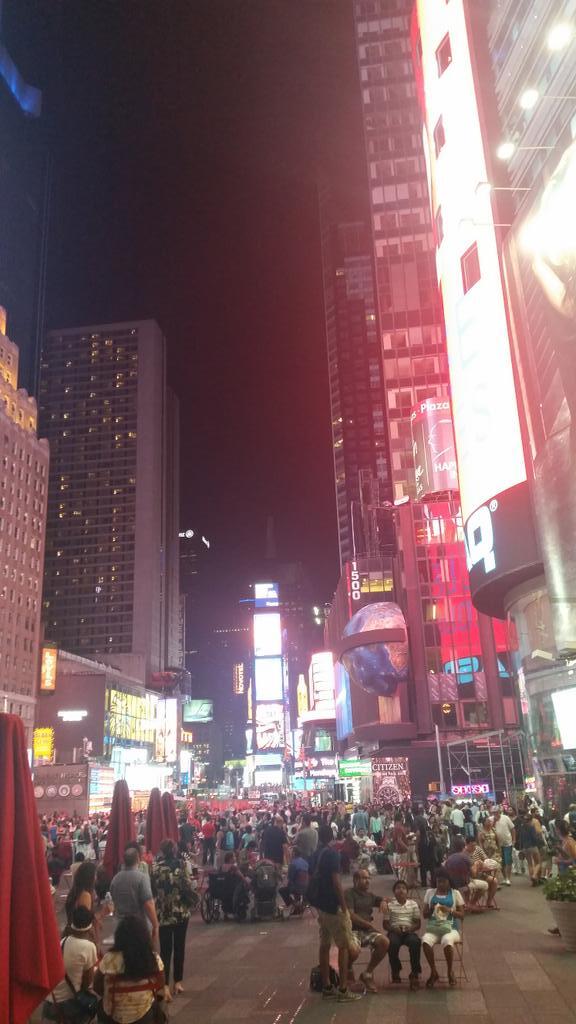 Comedy show with Judah friedlander &amp; Sasheer Zamata &amp; shopping in NY at midnight! #newyork #thestand #h&amp;m #RnGinUSA