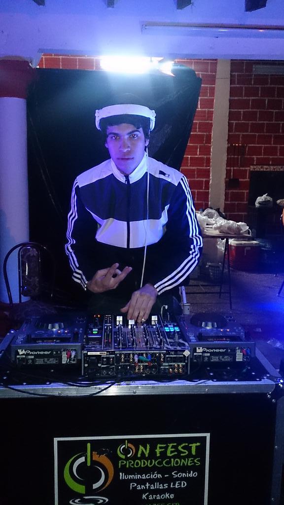djvale166's tweet photo. @OTHERSIDE_014 desde ya gracias a todos cualquier momento nos veremos otravez http://t.co/1JEtDkVkCR