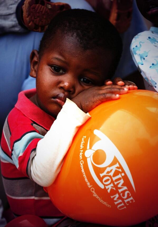 [ #Photooftheday ] 

... 
By a @kimseyokmu #volunteer // #Africa 
#HumanitarianAid #Development  #Children #Orphans