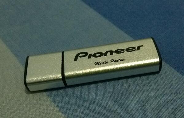 AutonetMagz's tweet photo. Minggu depan kita mau giveaway Flashdisk Pioneer original yang di desain buat head unit kamu! http://t.co/S3c1t2kRG9