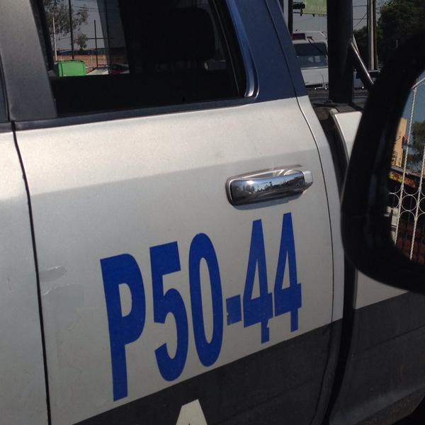 yessus23's tweet photo. @POLICIA_CDMX exigimos hagan algo tanto con este puesto, la señora es una déspota por tener apoyo de los policías http://t.co/Ao0YXoDAT2