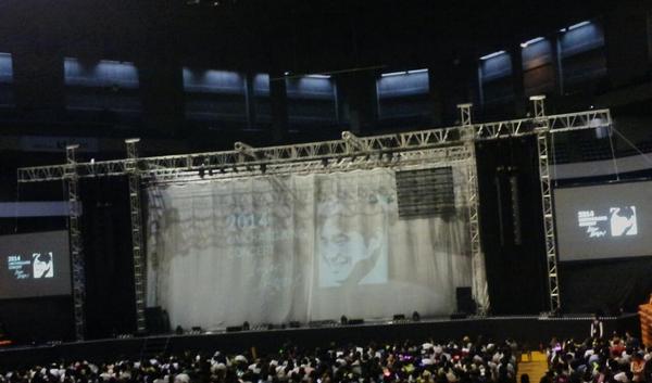 jinsoonhur's tweet photo. 2014  임창정  전국투어콘서트 ㅡ 부산
           <흔한 노래... 흔한 멜로디~>  
절대 흔하지 않은 공연이 었어요~♥
울산 , 제주 공연 남았어요~ ^^ 
못보신분들 꼭 보러 가세요~!!! http://t.co/ZW2CekZldT