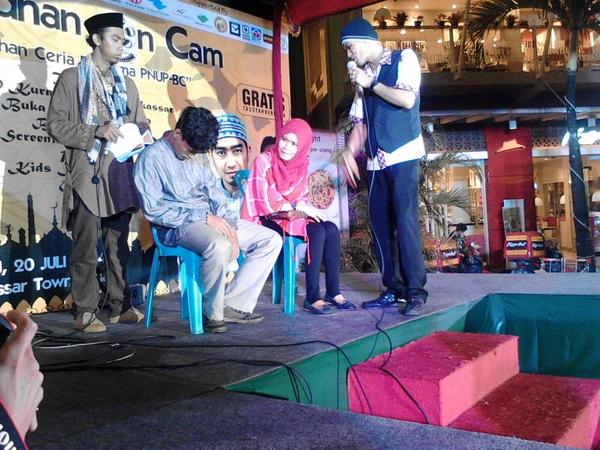Saat ini di #RamadhanOnCam, ada aksi hipnoteraphy oleh Bang Ito