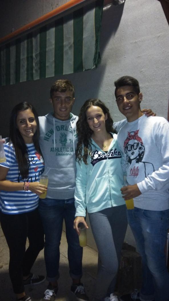 monicamrtn12's tweet photo. Un bueniiisimo sabado con los mejores :) #tornado➡pahia http://t.co/7lz8smKx11