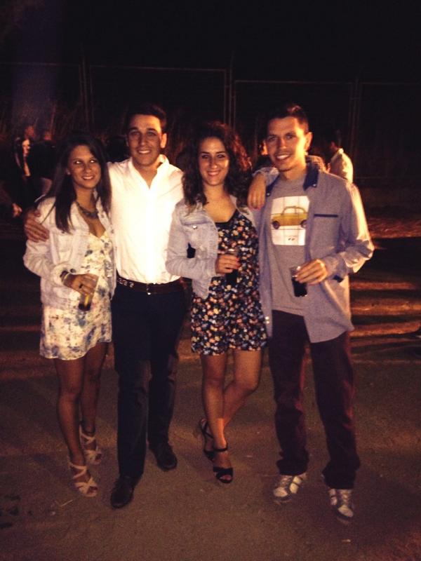 santos_prez's tweet photo. @valen_romero_ @Joaquinaqui @loustr3bol vaya noche güenaaaaaaa 😃😃😃 en F Cantos tenemos que echar otro ratito! 😉😉😉 http://t.co/Xdk8Jj5SOs