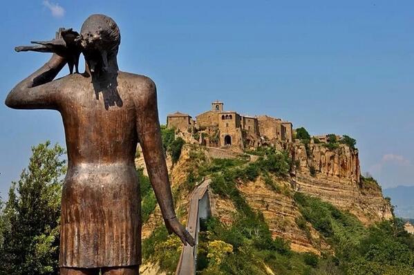 LookaroundCO's tweet photo. #Viterbo: an amazing #medieval town in central Italy. #travel @LazioExplorer #MSUASP http://t.co/Z982UshIto