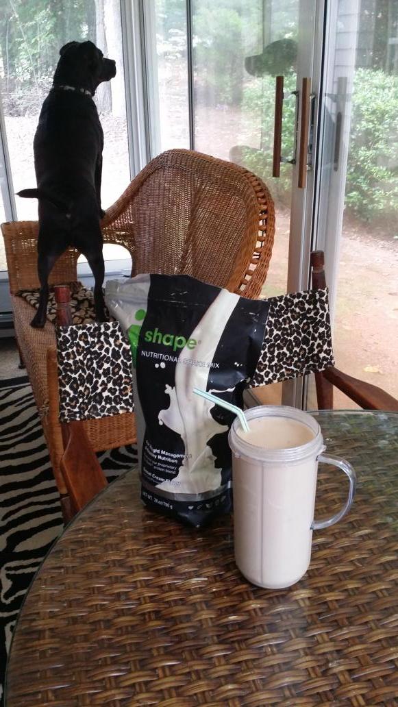 nbeautybar1's tweet image. Morning breakfast with king!  #project10challenge #BodyByVi #banana #Apple #peanutbutter #yummy