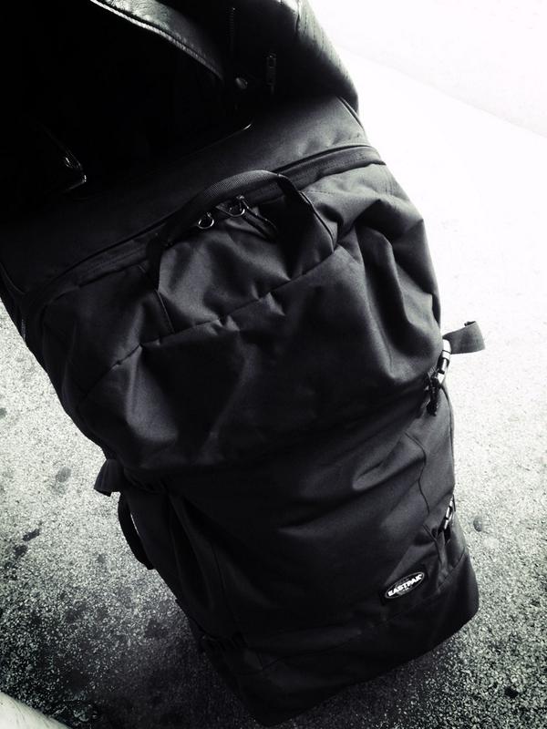 annachapman2012's tweet image. #sessionkit seriously pack and ready for tomorrow @lorealprofuk @kathryndartnell @Darren_LP_UK  #IDartist 👏👏😘😘