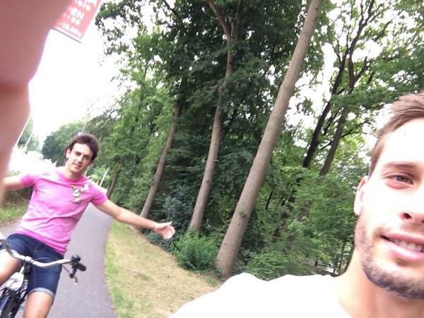 SergioCanales's tweet photo. Con @rubenpardo14 dando una vuelta en la tarde libre! 👌👌👌👌 http://t.co/qzq92DcRXZ