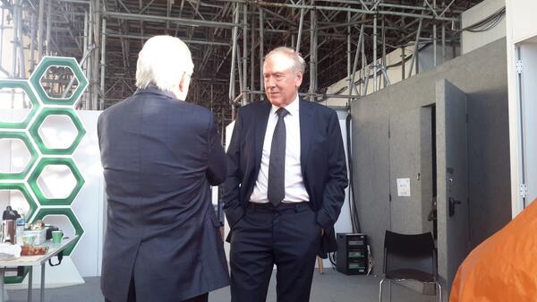 Craig_Foster's tweet image. 2 greats, both who leave extraordinary bodies of work, huge legacies to their craft.. discussing the day's issues..