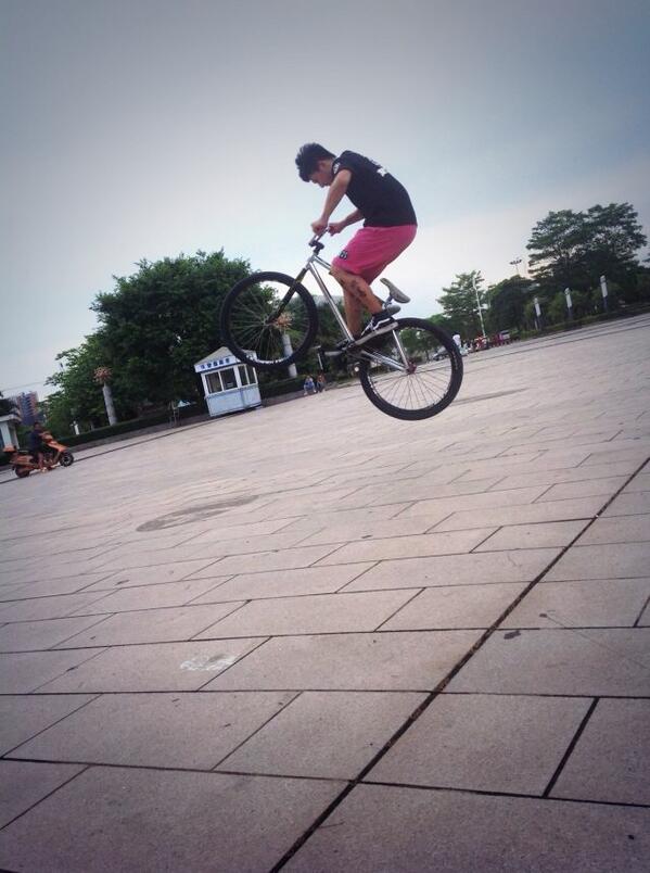 21zhang_'s tweet image. @fixedgearbikes