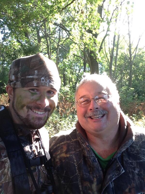 IanEcker's tweet photo. @AntlerKing @Mathews_Archery @BigGameLogic @MuddyOutdoors @CarbonExpress 2 months until OPENING DAY WI with Dad! http://t.co/6qlxE8sxcz