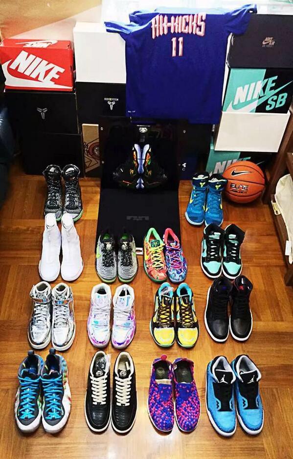 Blue_Bruce_W's tweet photo. After a crazy year in flighting for my dream kicks, here is my summer year end result, thanks hk kicks and nike hk!! http://t.co/JsUTyCE8aJ
