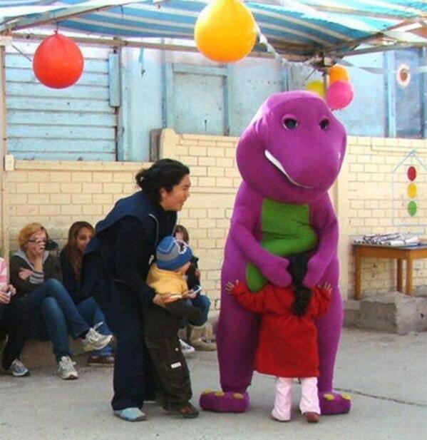 ExplainTheImage's tweet image. 