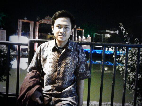 PujiTiTo's tweet photo. http://t.co/OkkNLUwa6u