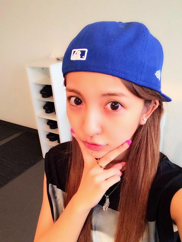 板野友美 Auf Twitter 今日はnew Eraのblue リハ Http T Co 6ns8yolk7m 板野友美 Auf Twitter 今日はnew Eraのblue リハ Http T Co 6ns8yolk7m