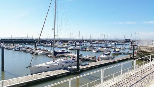 MrScottEddy's tweet photo. Beautiful day in #Lisbon. #Portugal #Travel http://t.co/YTgoMYyc8C