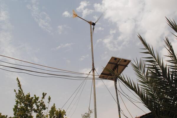 FatimaJibrell's tweet photo. 90% solar and wind energy is used at the Adeso compound in Badhan. We know how to conserve our energy,do you? http://t.co/cLkiQQhg4U