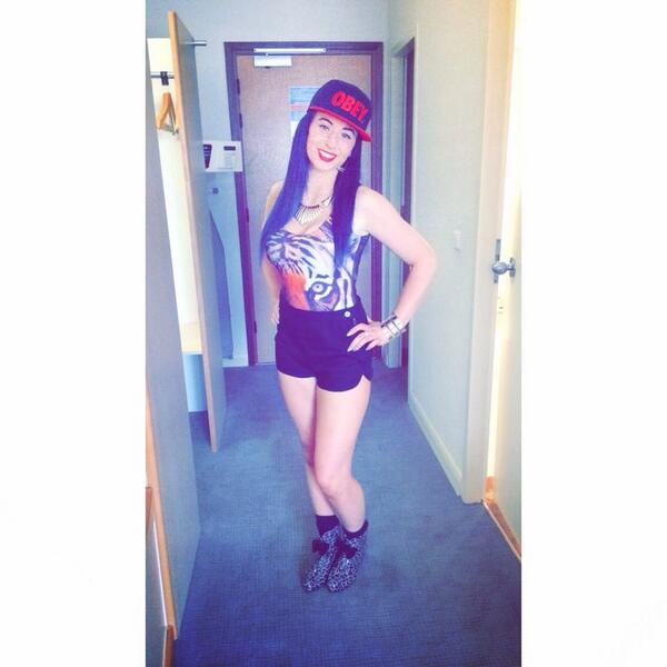 AustinBecki's tweet photo. EDC BABY 💅🙌👯 http://t.co/vJVibOdn3K