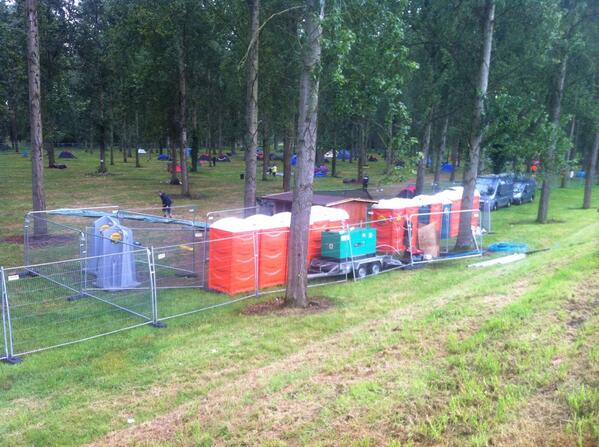 AbstractBuildin's tweet image. Now the big clear up and take down of facilities with @AbstractPlumbin after #PearlJam #EDC #miltonkeynes