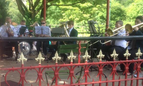 Lovely weather and happy crowd at Crich Tramway today.
Summer Concert at Crich Kings Arms next Saturday (6-8pm).