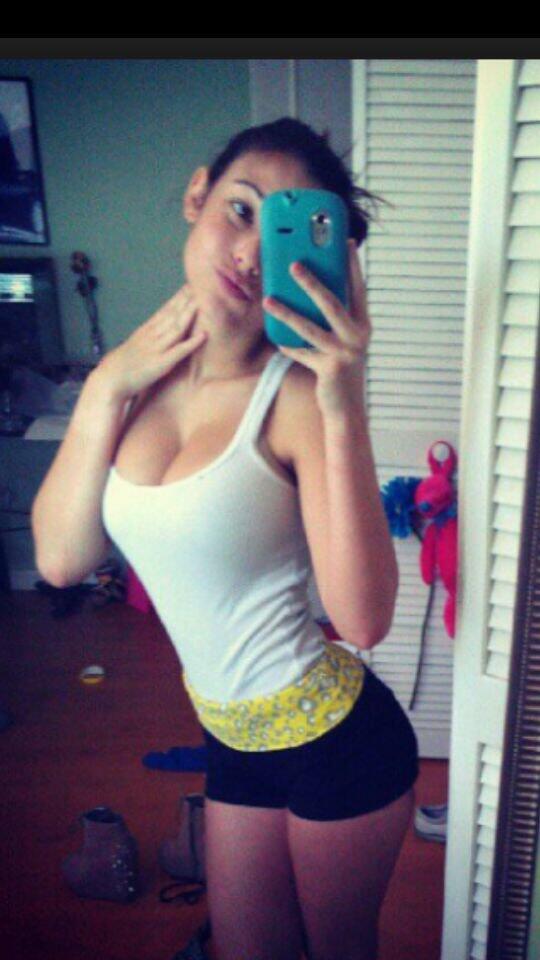 mari__98's tweet photo. Alquien quiere sexo  ?? Rt si te pongo http://t.co/bfbdtleEKb