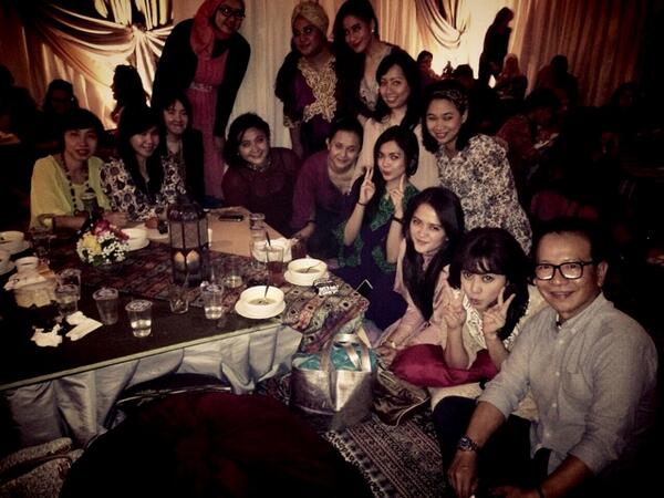m312i's tweet photo. with my boss and syailendrafam's http://t.co/Nd4zYAo91u
