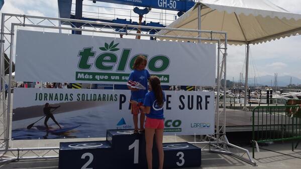 SalonNauticoCan's tweet photo. Entregados los premios de la Jornada Solidaria Telco #PaddleSurf gracias a @fercastienda y @NauticArt #AtlanticSurf http://t.co/336dSBtyyP