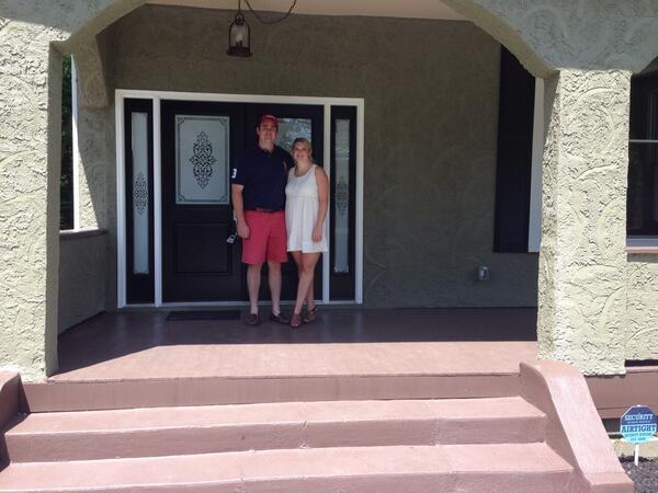 luntzbunch's tweet photo. Allie and Chris at their new home. Moved in yesterday. #NewHomeOwners http://t.co/XwWr5V3U2q