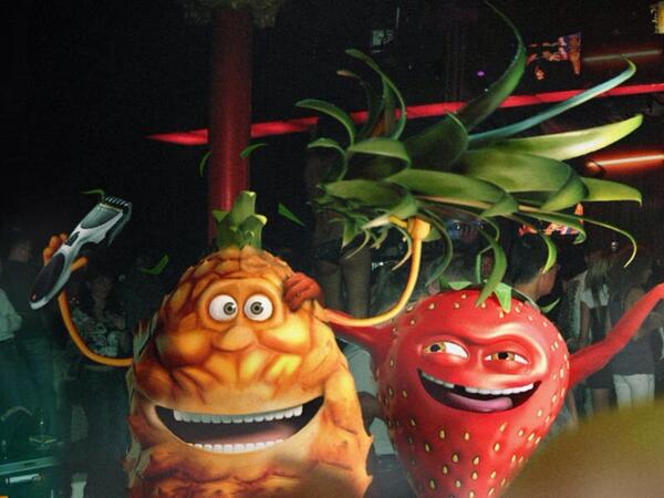 oasisbefruit's tweet photo. EXCLUSIF ! Toutes les photos de l'EVG de Ramon à la Very Bad Fruip sont sur http://t.co/i3KJcvpj7A ! #EffetPapayon http://t.co/mkuZbsgTZY