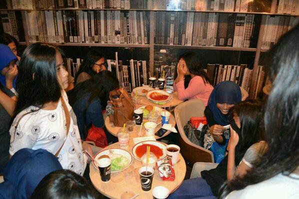 Jangan syediiiih temen" :) ini bukan akhir..tapi ini permulaan untuk seorang @NCKYRYNT :)