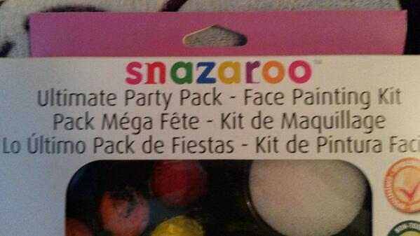 SquishyPishy541's tweet photo. #face painting fun with #grandkids #snazaroofacepaintingkit #goodtimes. http://t.co/ZmKFnBo4PM