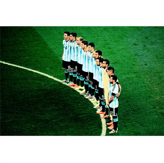 heyvicshere's tweet photo. Hoy se convierten en héroes ♥ VAMOS #ARG #GervArg http://t.co/Fdl1VG7O6V