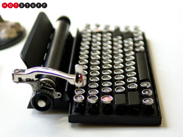 StuffTV's tweet image. Qwerkywriter brings old school typewriter magic to your notebook and tablet bit.ly/1qrm3Lw