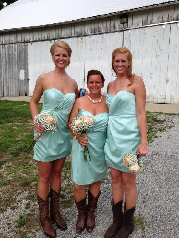 _buuck's tweet image. Which one of these is not like the others #mindysandwich