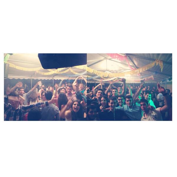 ThereisAntidote's tweet photo. Grande esa gente de @TIOCARACO, nos encanta haceros disfrutar! http://t.co/hYQTwA6ked