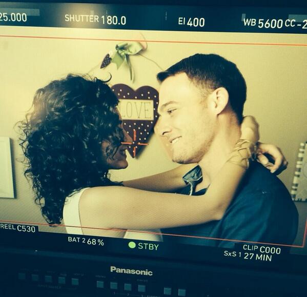 YldzAsude's tweet photo. ZeyKer çocuklu ZeyKer mutlu ama ZeyKer çok yarım kaldı ya onu napıcaz 😥 http://t.co/NJ7PT1UAw2