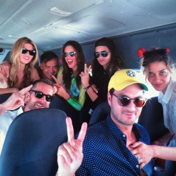 MissMattoni's tweet image. The gang! @AdrianaLima @AngelAlessandra @anabbofficial #WorldCup2014