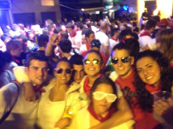 Jomyguty's tweet photo. Reventadisimoo.. Pero mereció la pena! SanFermin'14 http://t.co/6tf5B3yhYx