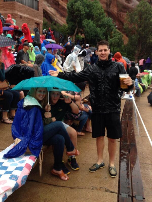 BeckyTodd44's tweet photo. @MonteHeem @Jatodda @Sammyjayy22 the red rocks concierge! #avettbrothers #withphoto http://t.co/EtWwL6w9TU