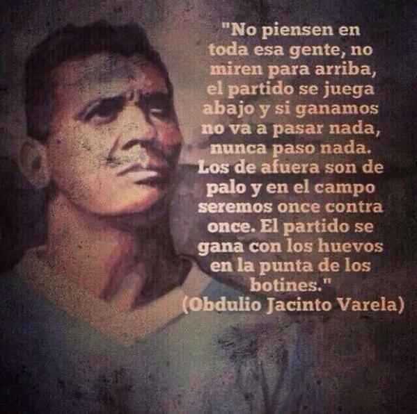 askomartin's tweet photo. Ahora el momento para que Masche les recuerde esto al plantel...Vestuario visitante. Pido permiso a los Charruas... http://t.co/4BLrhhyMvh