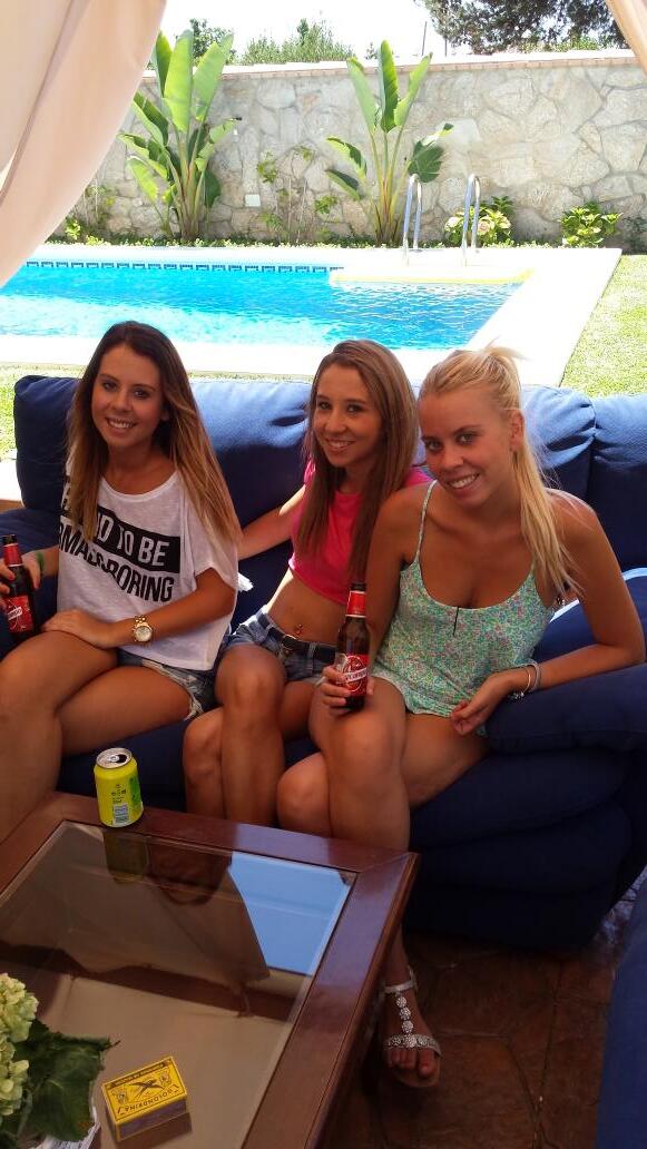 Mariiiagr's tweet photo. "@inmagg1: Así comenzó la mañana @Mariiiagr  @sandritablonde 😄 http://t.co/jRCKvfwgOM"