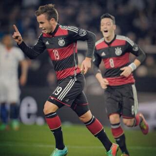 tfeyeh's tweet photo. بالتوفيق المانيا http://t.co/UwFL9sGTAm