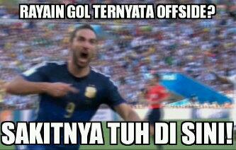 dhany_marta's tweet photo. #GER #ARG sakitnya tuhh disini @dindin_sukamoca http://t.co/ai5cU9e16O
