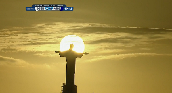 Copa90US's tweet photo. Don't look directly in to it Jesus! #GERvsARG #WorldCupFinal http://t.co/iFft3MgTt9