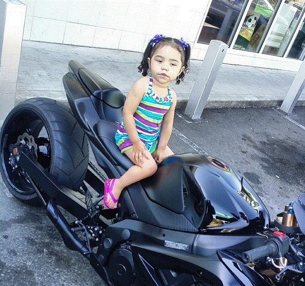 my niece seen me at the gas station and didnt wanna get of my bike lmfaooo the struggle http://t.co/<a href="/tag/block"class="tags"><span>#block</span></a>
