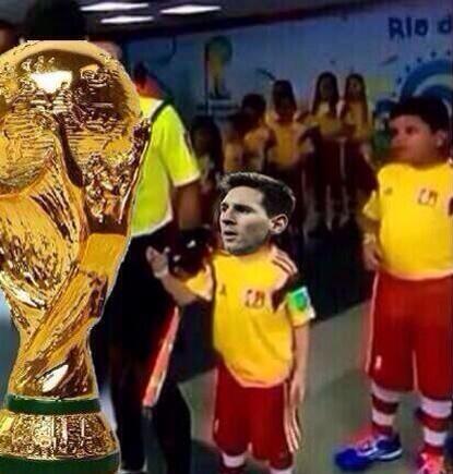 polituitts's tweet photo. JAJAJAJAJAJAJA.  #GERvsARG http://t.co/Dh6w0E1mGj