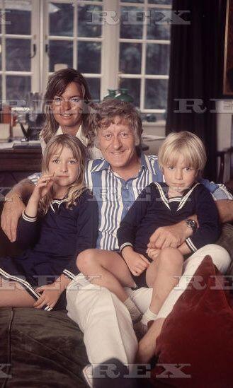 DocWhoCast's tweet image. Jon pertwee with his wife Ingeborg, son @seanpertwee , and his daughter, Dariel.