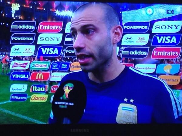 hernanlirio's tweet photo. No llores viejo porque sos un HEROE con todas las letras @Mascherano ! Gracias!!!! http://t.co/C4SZ8cK4Nm