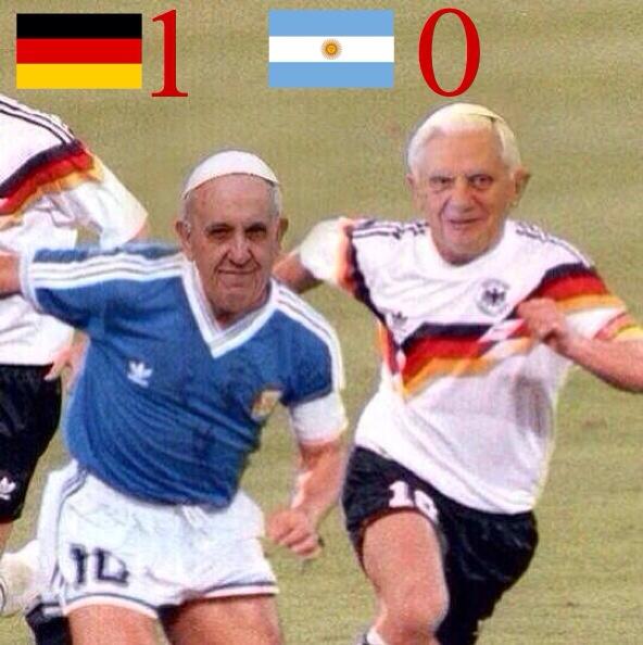 BennettDwosh's tweet photo. Victory for Pope Benedict XVI today over Pope Francis.
#BattleOfThePopes #WorldCup2014 #GER #ARG http://t.co/2PDwJOvXTs